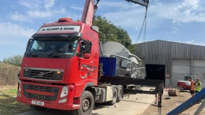 VOLVO FH500 Tractor Unit C/W Fassi Crane (2011)